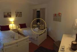 HOLIDAY RENTALS - 3 bedroom villa in Vilamoura