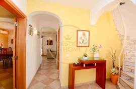 3 + 1 Bedroom Holiday Villa in Albufeira - Galé