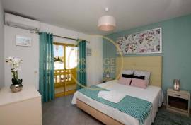 3 + 1 Bedroom Holiday Villa in Albufeira - Galé