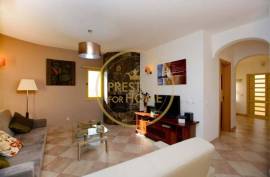 3 + 1 Bedroom Holiday Villa in Albufeira - Galé