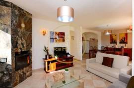 3 + 1 Bedroom Holiday Villa in Albufeira - Galé