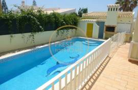 3 + 1 Bedroom Holiday Villa in Albufeira - Galé