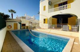 3 + 1 Bedroom Holiday Villa in Albufeira - Galé