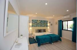 Holiday Rentals - 3 Bedroom Ground Floor Apartment with Pool - S. Bartolomeu de Messines