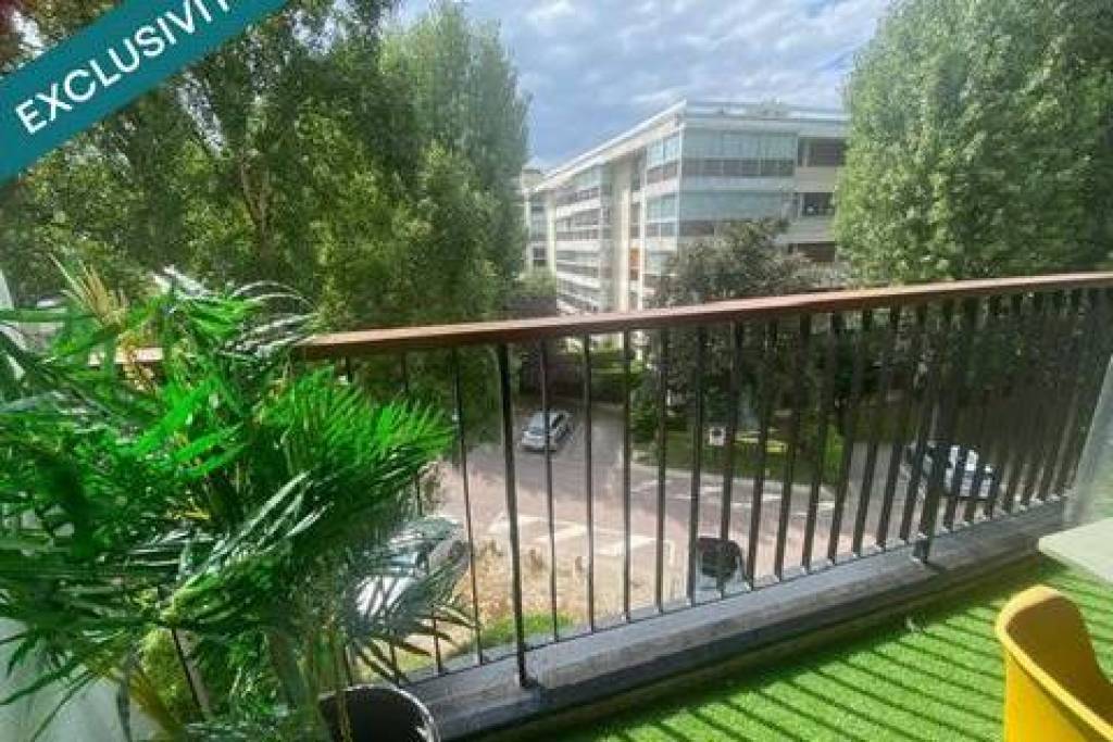 Studio idéalement situé proche de toutes commodités