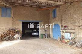 DEUX GRAND GARAGES