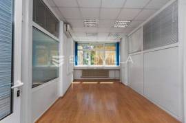 Rijeka, City Center, entire floor of office space, 516 m², 1st floor, elevator