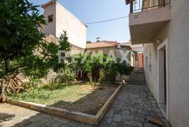 Building 201 sq.m for sale