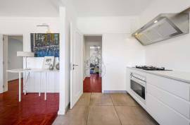 Renovated 2 bedroom apartment located in central area of Portimão