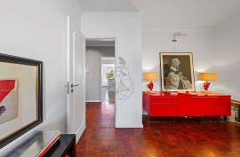 Renovated 2 bedroom apartment located in central area of Portimão
