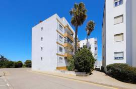 Renovated 2 bedroom apartment located in central area of Portimão