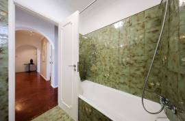 Renovated 2 bedroom apartment located in central area of Portimão
