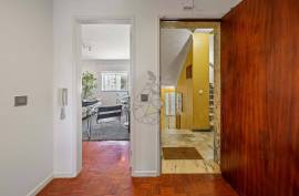 Renovated 2 bedroom apartment located in central area of Portimão