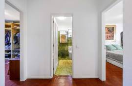 Renovated 2 bedroom apartment located in central area of Portimão
