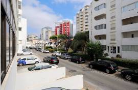 Three-Bedroom Seafront Apartment on Quarteira’s Waterfront – Prime Beachfront Location