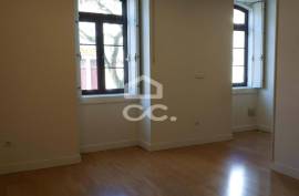 2 bedroom apartment next to the University