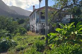 TRADITIONAL MADEIRAN HOUSE | PONTA DELGADA | SAINT VICENTE | MADEIRA ISLAND