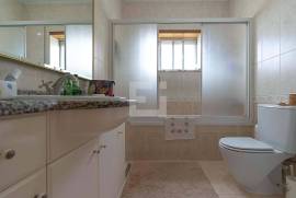 4 Bedroom House with Garage and Outdoor Space – Braga