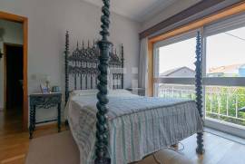 4 Bedroom House with Garage and Outdoor Space – Braga