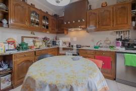 4 Bedroom House with Garage and Outdoor Space – Braga