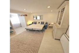 Apartamento T1 em Cascais com Logradouro
