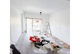 Apartamento T1 em Oeiras com Marquise e Vista Desafogada