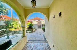 3-Bedroom Villa + 1-Bedroom Annex with Swimming Pool for Rent in Algueirão
Charming detached villa, fully furnished and equipped, ideal for those who value comfort, privacy, and a peaceful location