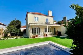 3-Bedroom Villa + 1-Bedroom Annex with Swimming Pool for Rent in Algueirão
Charming detached villa, fully furnished and equipped, ideal for those who value comfort, privacy, and a peaceful location