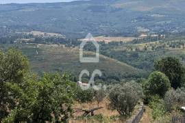Land with 20,000 m2 next to the N17 National