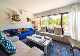 Apartment T1 + 2, located in the Eco Village, at Pestana Tróia Eco Resort. A tourist condominium, unique and exclusive, with 100 hectares in ecological reserve