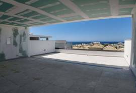 Duplex with sea view in Olhos de Agua