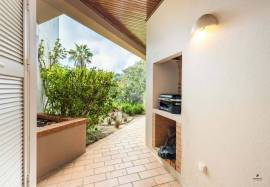 2-bedroom apartment with golf views