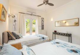 2-bedroom apartment with golf views