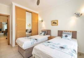 2-bedroom apartment with golf views