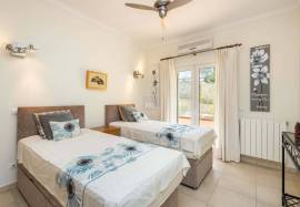 2-bedroom apartment with golf views