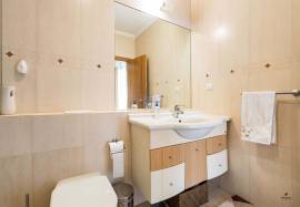 2-bed apartment overlooking the golf course of Vale da Pinta
