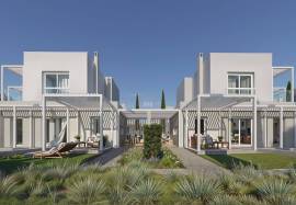 Semi-detached T2+1 villa with private pool