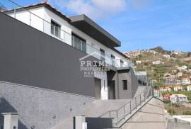 Luxury 2-Storey Villa with Agricultural Land and Saltwater Pool in Ribeira Brava