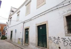 EXCLUSIVE OPPORTUNITY - Building in downtown Faro with approved project