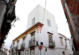 EXCLUSIVE OPPORTUNITY - Building in downtown Faro with approved project