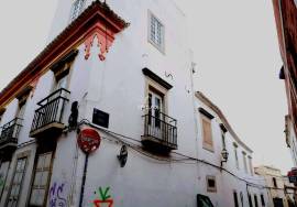 EXCLUSIVE OPPORTUNITY - Building in downtown Faro with approved project