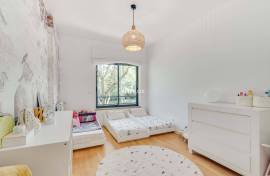 3 bedroom apartment in excellent condition at Oeiras Golf & Residence.