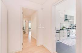 3 bedroom apartment in excellent condition at Oeiras Golf & Residence.