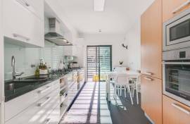 3 bedroom apartment in excellent condition at Oeiras Golf & Residence.