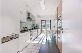 3 bedroom apartment in excellent condition at Oeiras Golf & Residence.