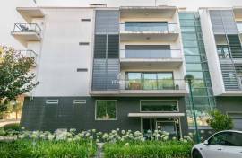 3 bedroom apartment in excellent condition at Oeiras Golf & Residence.
