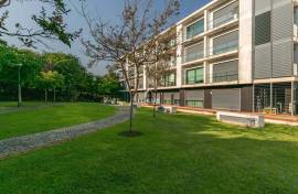 3 bedroom apartment in excellent condition at Oeiras Golf & Residence.