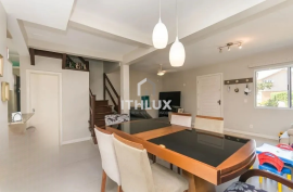 Excellent House in Condominium, Semi-furnished, 178m², For Sale, 3 Bedrooms, 1 Suite, 2 Parking Spaces, Mário Quintana, POA/RS