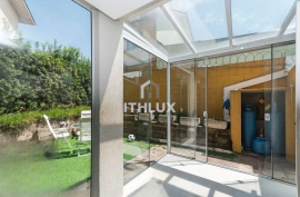 Excellent House in Condominium, Semi-furnished, 178m², For Sale, 3 Bedrooms, 1 Suite, 2 Parking Spaces, Mário Quintana, POA/RS