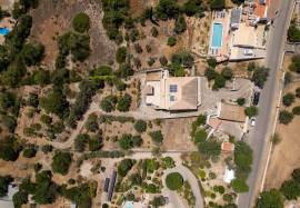5 bedroom villa with sea view on a plot of 2290 m2 located in Malhão in São Brás de Alportel